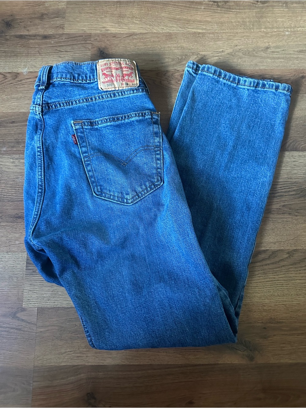 Levi's Men's Medium Blue Straight Leg Jeans